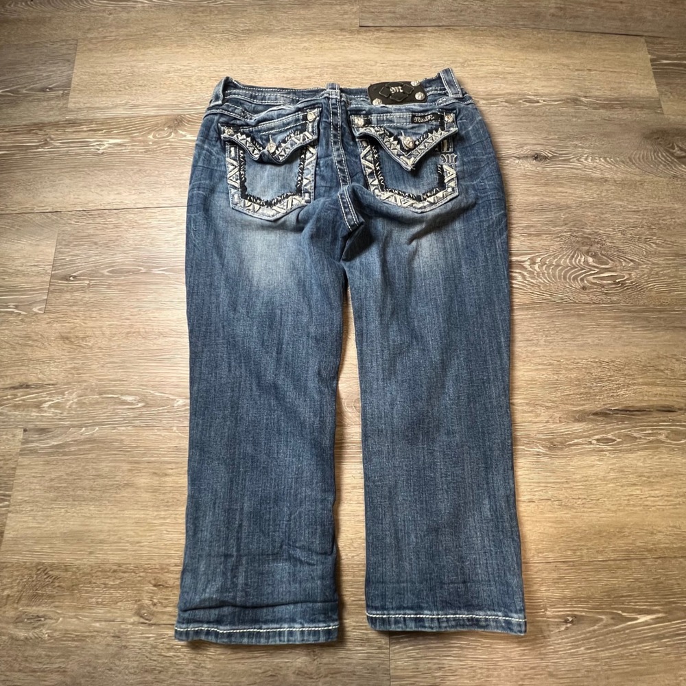 Miss Me Signature Capri Womens 28 Blue Embroidered Flap Pocket JP6350P2 Denim